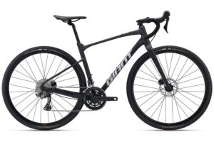 Giant Revolt 0 black 2022